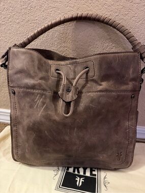 FRYE brown distressed leather bag with wrapped handle